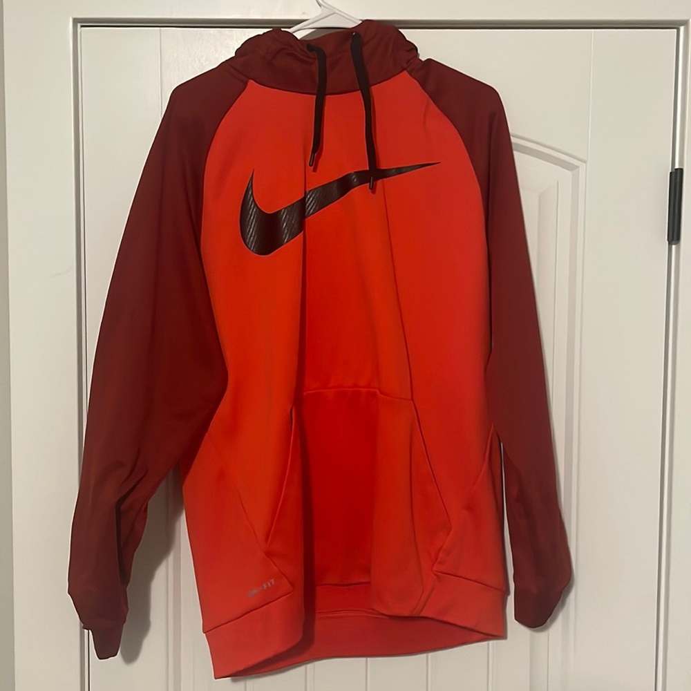 Large Nike hoodie